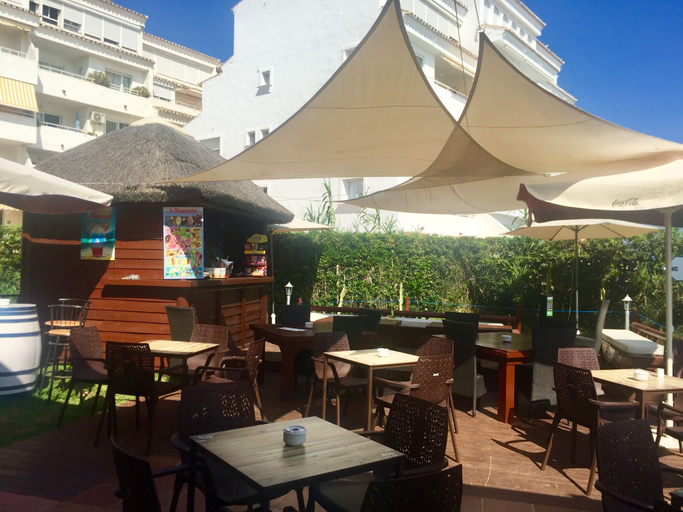 Food & Drinks 5, Marbella Beach Resort at Club Playa Real, Málaga