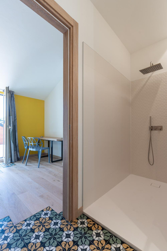 Bathroom 3, lillil - Popping Holiday, Trento