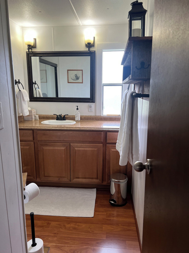 Bathroom 5, Hannon House, Ravalli