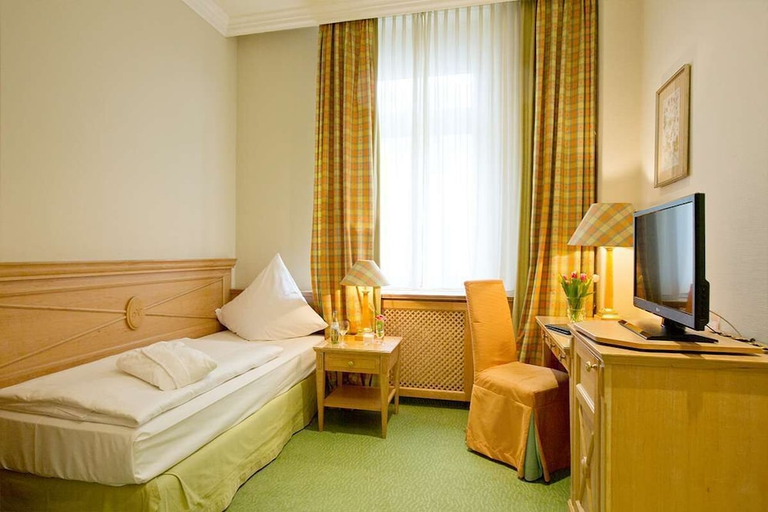 Bedroom 2, Central Hotel Kaiserhof, Region Hannover