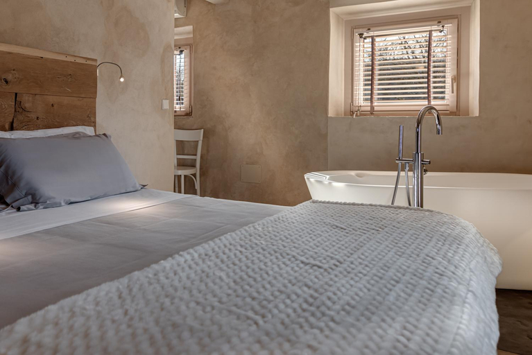 Bedroom 12