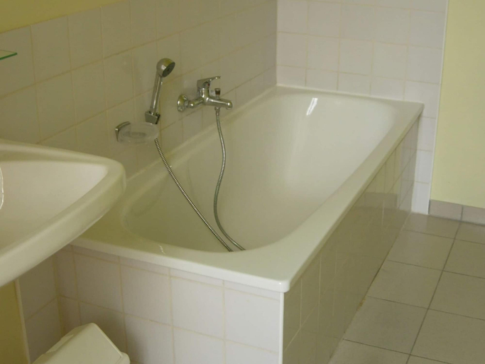 Bathroom 4, Lovely Holiday Home in Chimay With Terrace, Hainaut