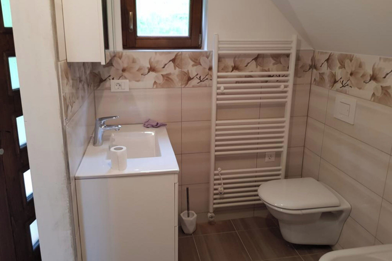 Bathroom 3, The Cabin At St. Donat's, Rogatec