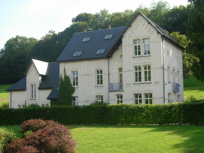 Exterior & Views 2, Lovely Holiday Home in Chimay With Terrace, Hainaut