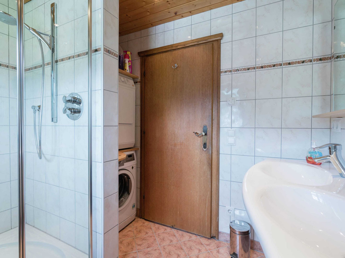 Bathroom 5, Spacious Apartment near Ski Area in Niedernsill, Zell am See