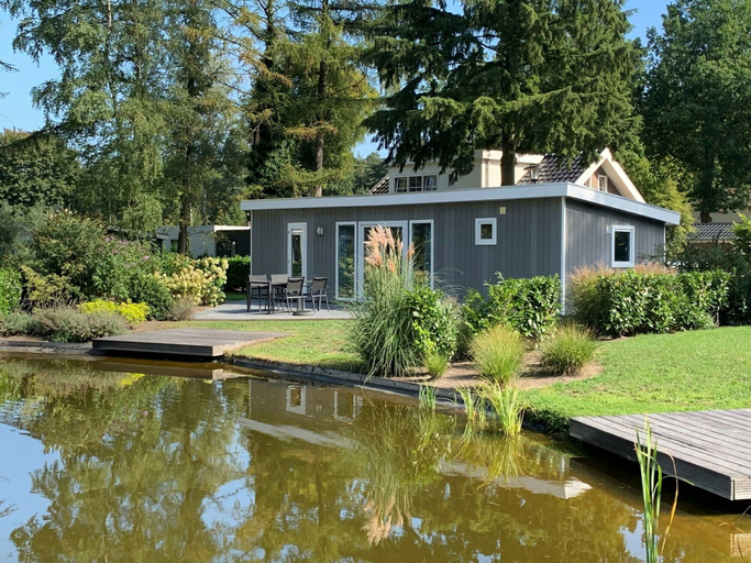 Others 4, Modern Chalet Located in the Achterhoek, Lochem