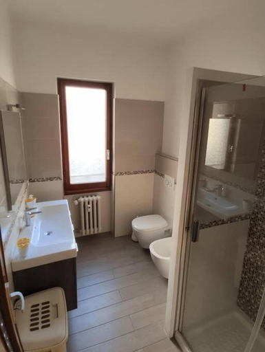 Bathroom 15