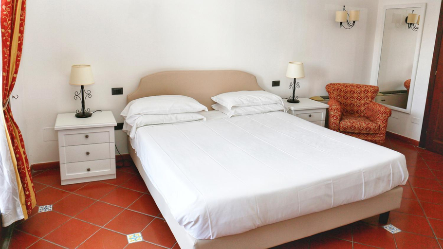 Bedroom 5, ALBERGO FILIPPO II, Grosseto