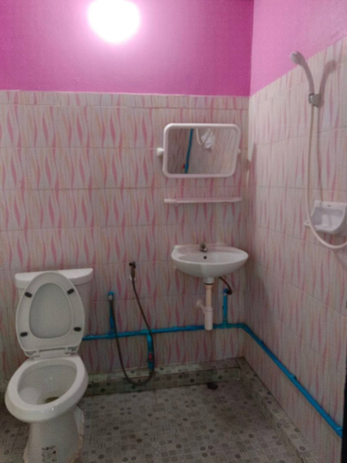 Bathroom 4, Royal Land Mae Klong Hotel, Muang Samut Songkhram