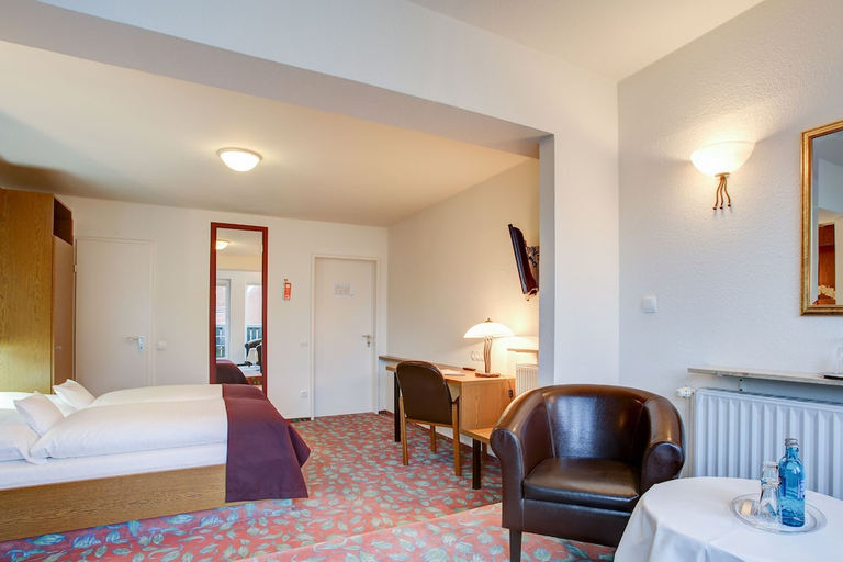 Bedroom 2, INA Hotel Consul, Kiel