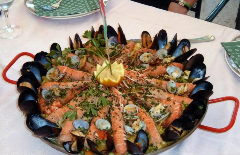Food & Drinks, Albergo Escondido, Cremona