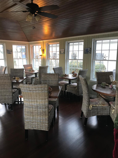 Food & Drinks 5, Old Manse Inn, Barnstable