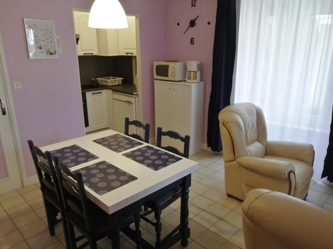 Others 4, Chez Gustou, Cantal