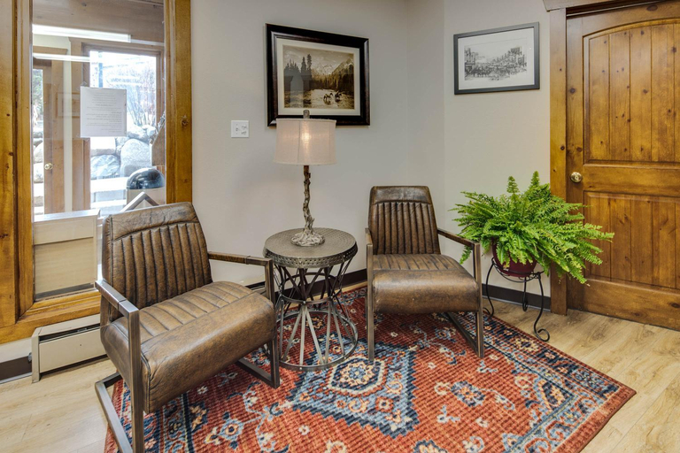 Public Area, Pine Ridge Condominiums, Summit