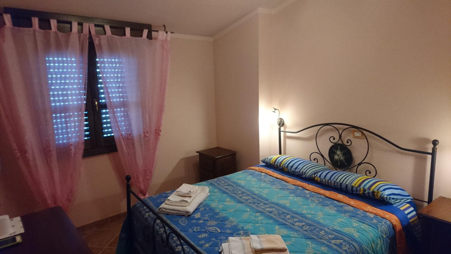 Others 5, B&B Mony e Nico, Oristano