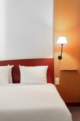 Bedroom 12