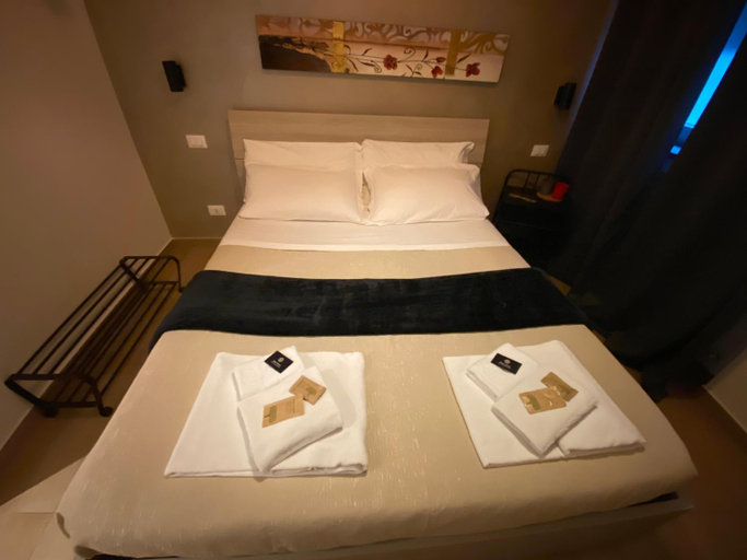 Bedroom 2, Kings Of Rome Apartments, Rome