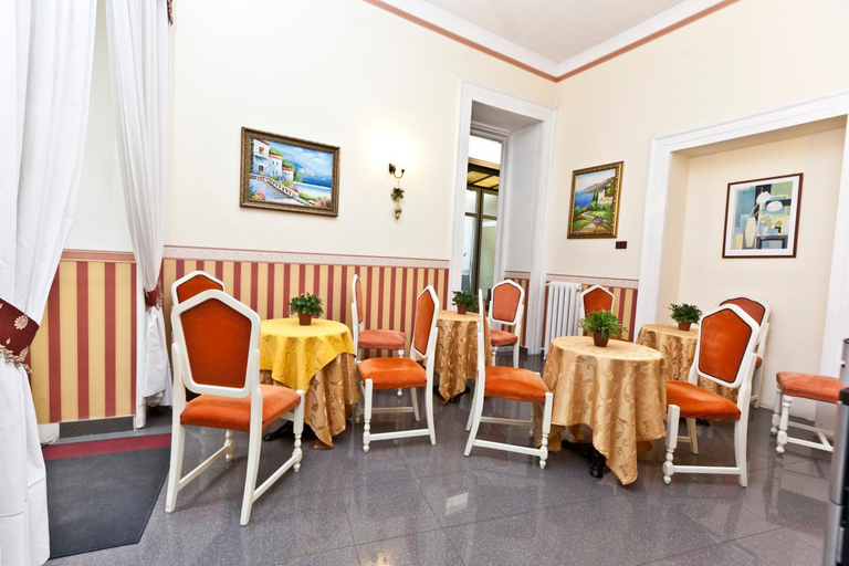 Food & Drinks 4, B&B MediNaples, Napoli