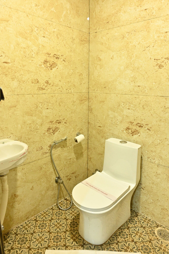 Bathroom 5, Olive By Tej Hotels and Resorts, Darjiling
