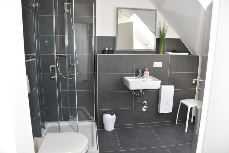 Bathroom 3, Apartment Aurachtal Munchaurach, Erlangen-Höchstadt