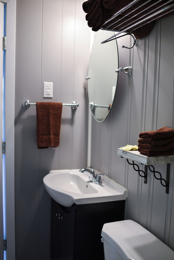 Bathroom 3, Jackfish Lake Cottages Motel, Thunder Bay