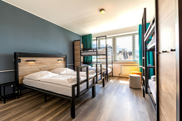 Bedroom 4, a&o Munich Laim, München