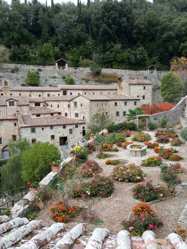 Appartamento Io e Te Cortona centro storico - seconda doccia su romantica corte, Arezzo