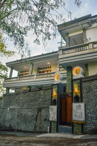 Exterior 9