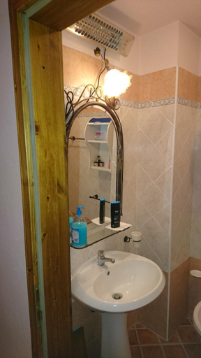 Bathroom 2, B&B Mony e Nico, Oristano