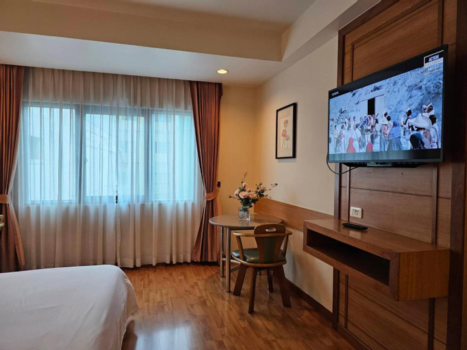 Bedroom 8