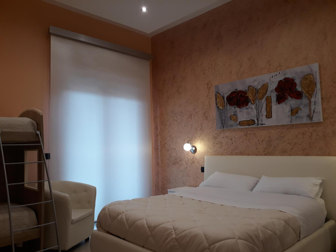 Bedroom 2, Mediterraneo B&B, Lecce