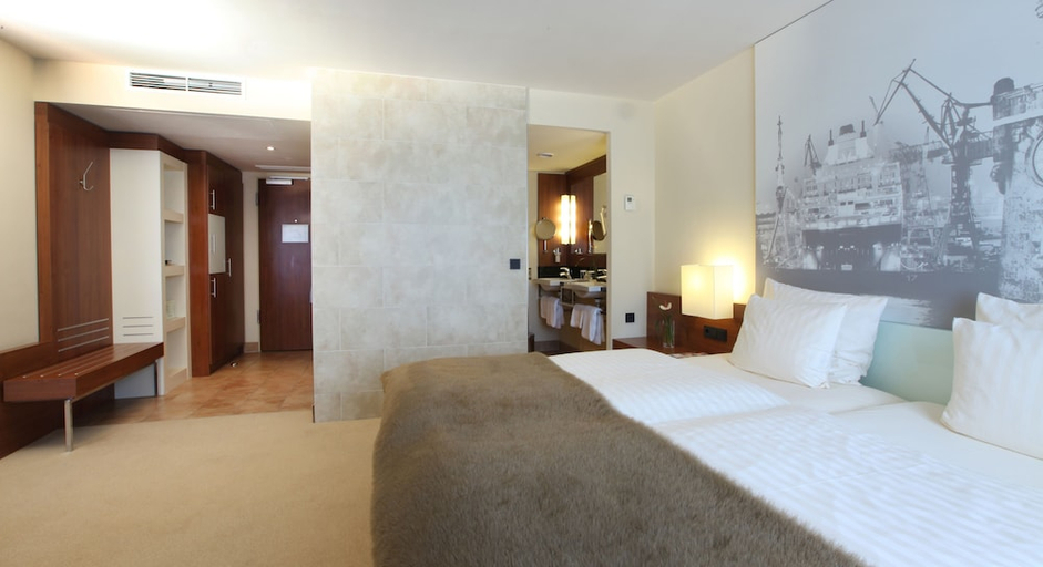 Bedroom 2, Lindner Hotel Hamburg Am Michel, Hamburg