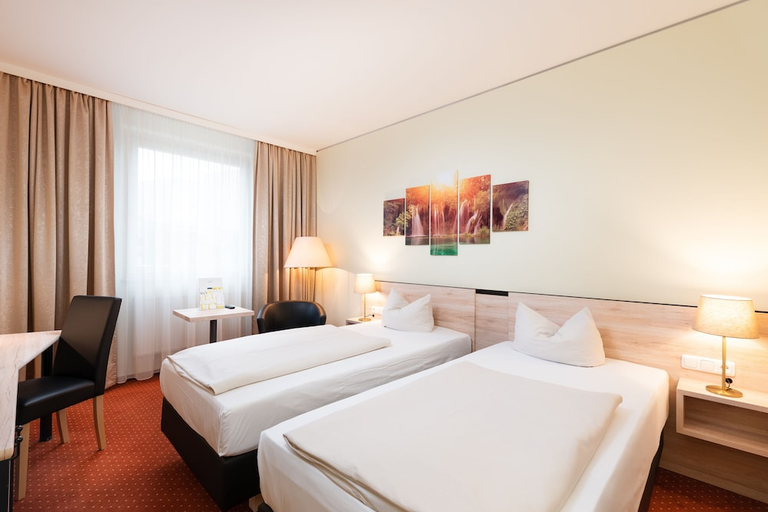 Bedroom 2, Novina Hotel Sudwestpark Nurnberg, Nürnberg