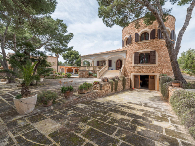 Others 3, Villa Torre, Baleares
