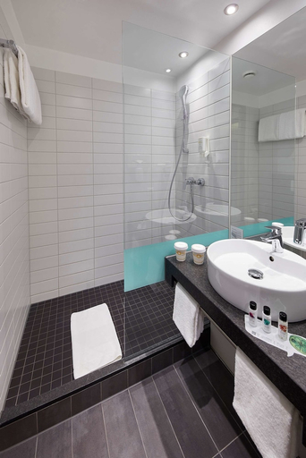 Bathroom 3, Four Points Flex by Sheraton Koblenz, Koblenz