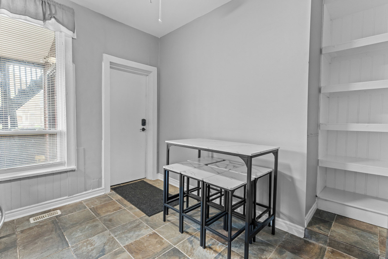 Living area 5, Windsor Manor, Essex