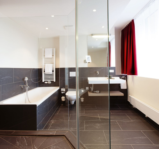 Bathroom 2, Vienna House Easy by Wyndham Munchen, München