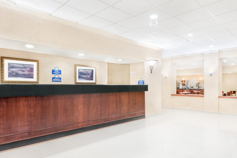 Public Area 3, Days Inn & Suites by Wyndham York, York