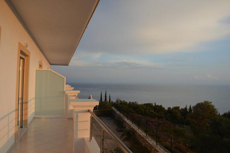 Others 5, Mihalis Apartments, Vlorës