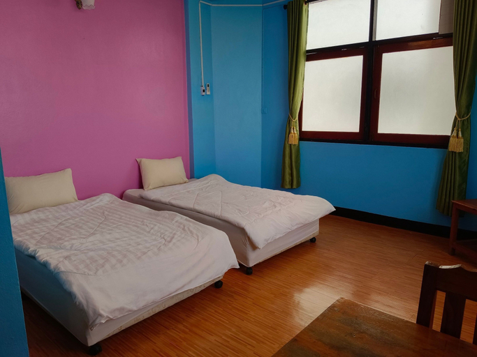 Bedroom 5, Royal Land Mae Klong Hotel, Muang Samut Songkhram