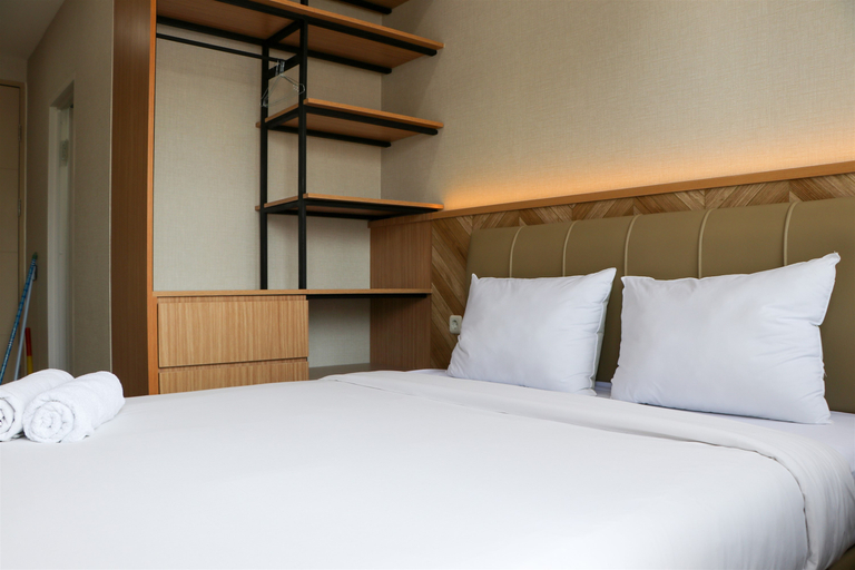 Bedroom 2, Cozy Stay Studio Room at Tokyo Riverside PIK 2 Apartment By Travelio, Tangerang
