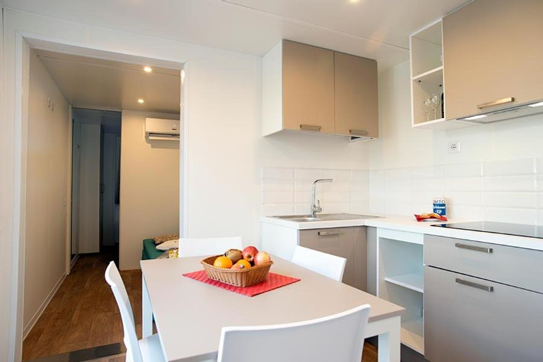 Dining Room 7