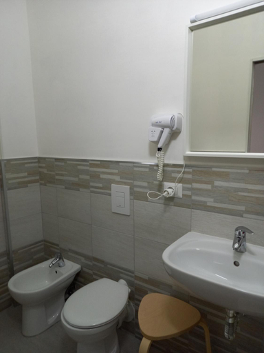 Others 5, B&B Il canale, Ancona