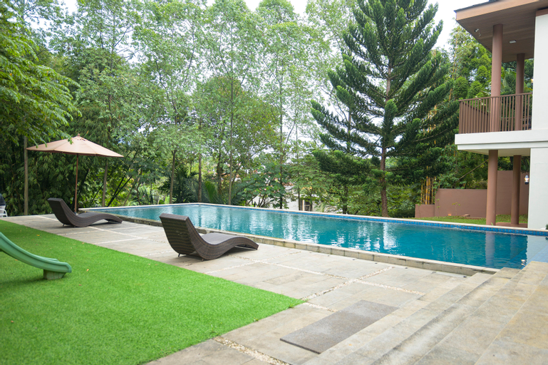 Swimming Pool 1