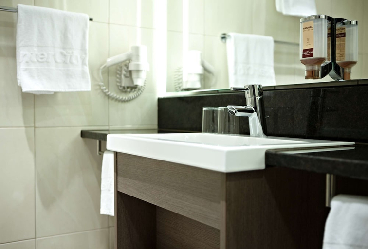 Bathroom 3, IntercityHotel Mainz, Mainz