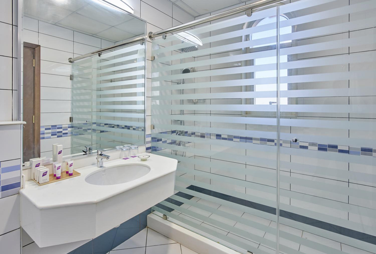 Bathroom 5, TIME Express Hotel Al Khan, Sharjah City