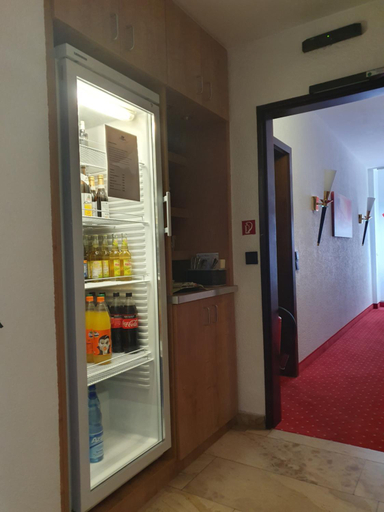 Others 3, Dreispitz -B&B-Hotel Garni, Main-Taunus-Kreis