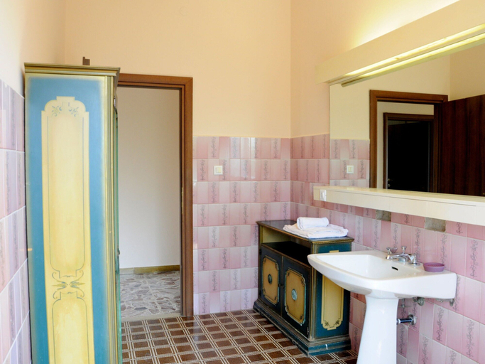 Bathroom 4, Near the Harbour and Sandbeach of Pacengo di Lazise, Verona