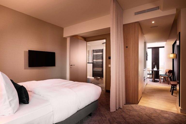 Bedroom 2, Adina Apartment Hotel Munich, München