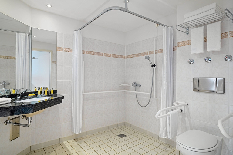 Bathroom 4, Leipzig Marriott Hotel, Leipzig
